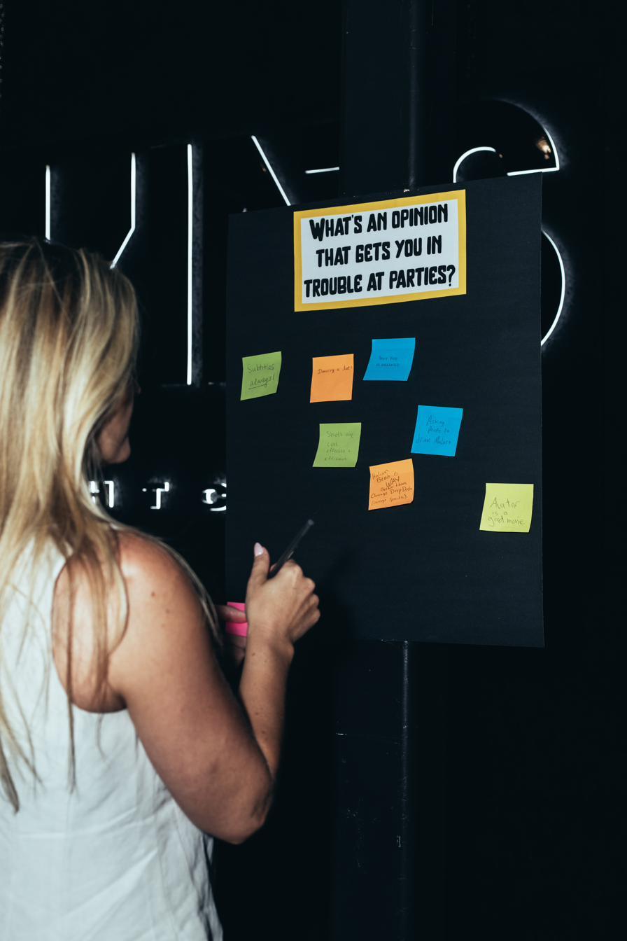 An attendee answering a prompt on the conversation board
